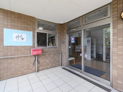 エントランスの自動ドア