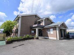 広々とした明るい外観