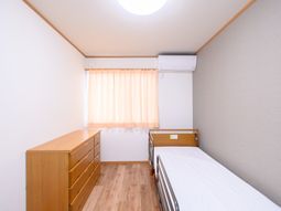 明るく清潔な居室