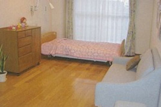 光が差し込む居室