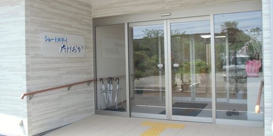 自動ドアの玄関