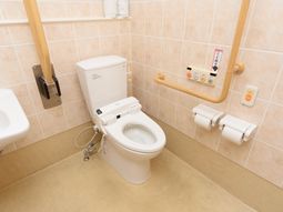 バリアフリーのトイレ設備