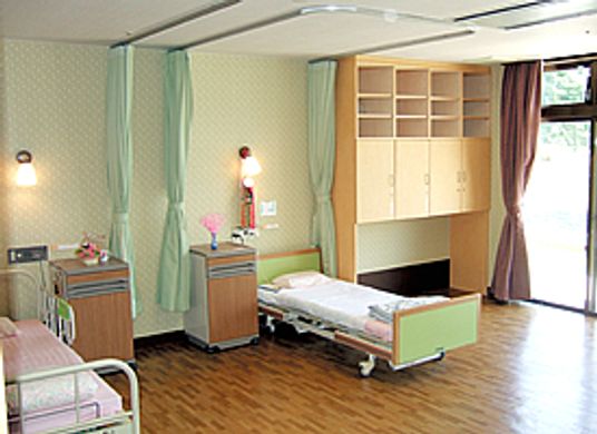 窓側の明るい居室