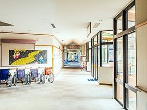 明るい廊下  