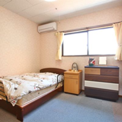 落ち着いた雰囲気の居室