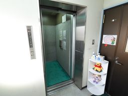 エレベーターと情報掲示