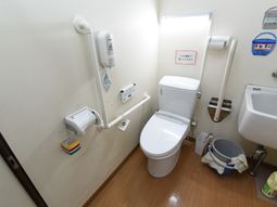 手すり付きトイレ設備