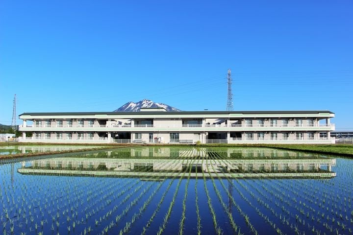 短期入所生活介護事業松山荘 ケアステーションの外観