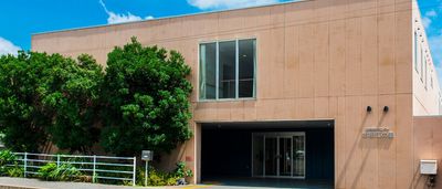 明るい玄関の外観