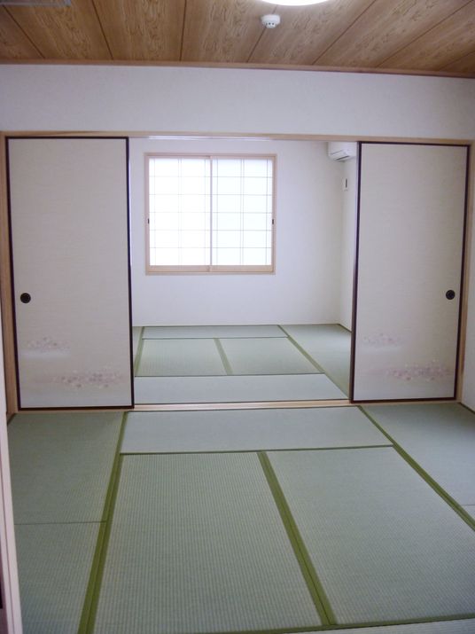 落ち着いた和室空間