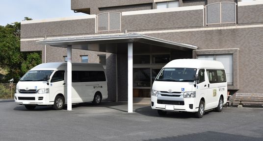 送迎車のある場所