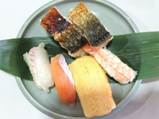 色鮮やかな和食料理