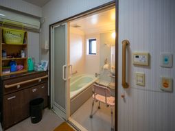 バリアフリー対応の浴室