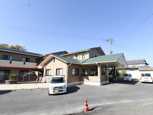 ゆったりとしたエントランスの施設