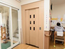 居室の一角と利用者