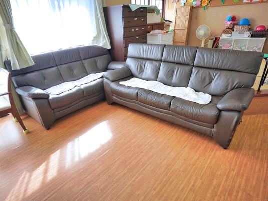 ゆったりとしたソファの居室