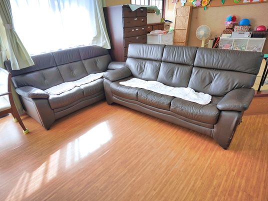 ゆったりとしたソファの居室