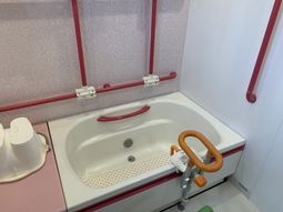 安全設備の浴室