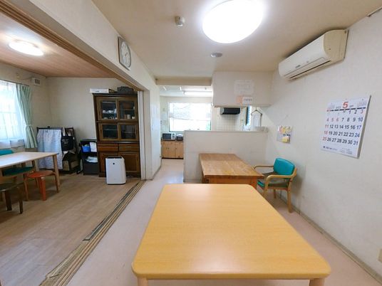 明るい食堂のスペース