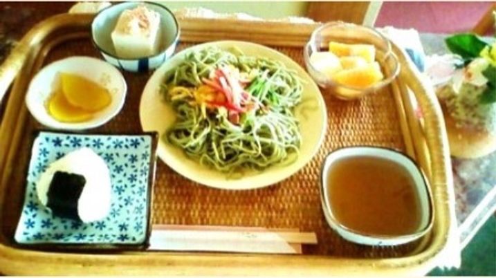 手作り感のある食事セット
