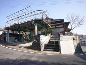 古い建物の外観