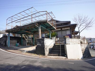 古い建物の外観