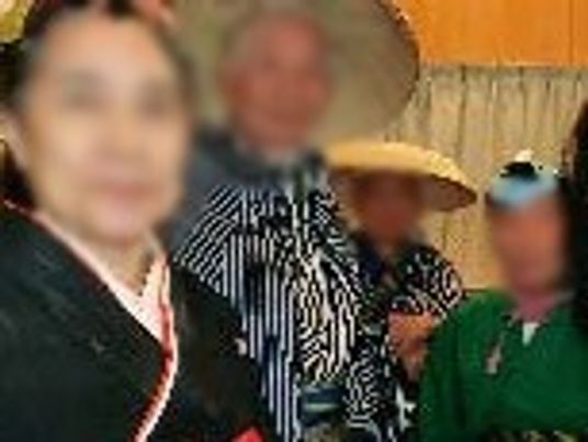 伝統衣装の人々