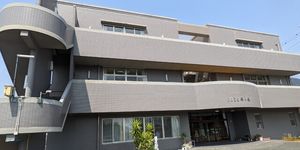 堂々とした建物の外観