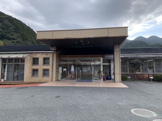 玄関前の風景