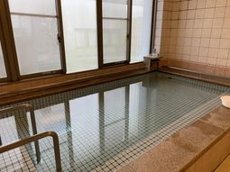 開放的な浴室