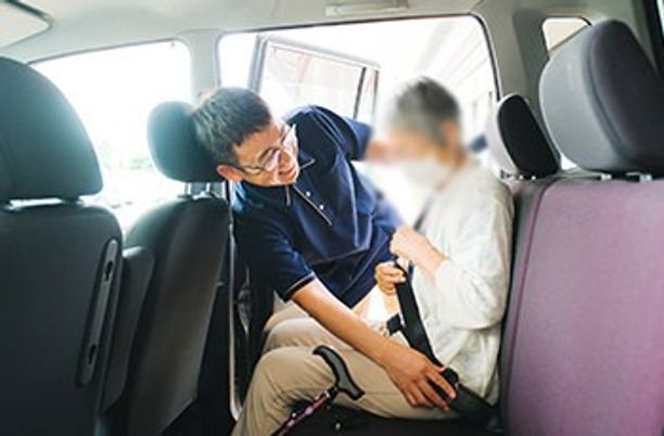 親切なサポート場面
