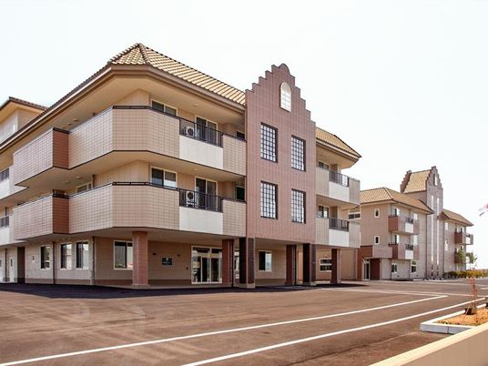 外観の施設建物  