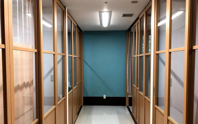 広々とした廊下