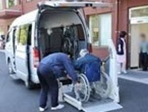 車椅子昇降中の様子