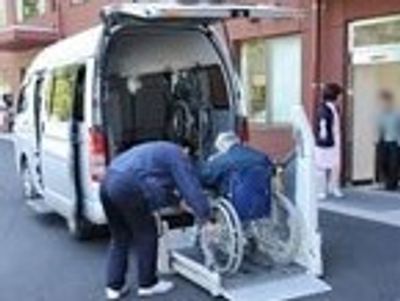 車椅子昇降中の様子