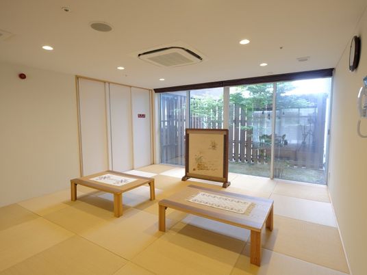 和やかな和室の風景
