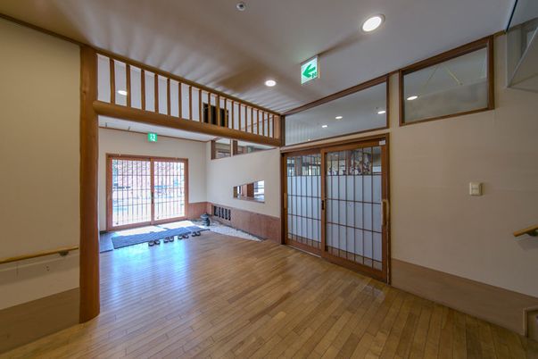 広々とした廊下