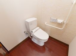 バリアフリーのトイレ設備