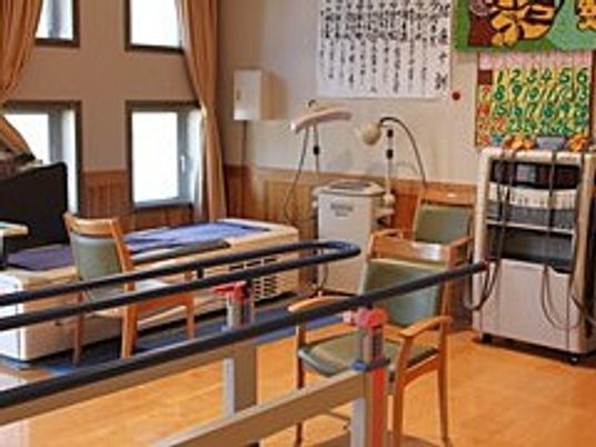 明るい機能訓練室  