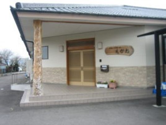 落ち着いた玄関エントランス