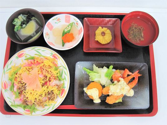 栄養バランス考えた定食