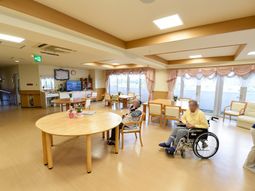 広々とした快適なダイニング