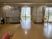 自然光が入るラウンジ