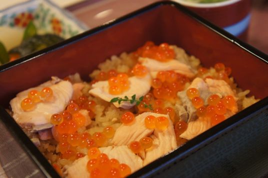 鮭といくらの料理