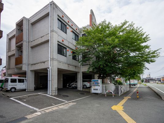 施設の外観