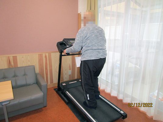 トレッドミルのある部屋