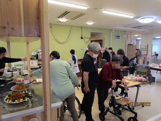 明るい広々とした室内