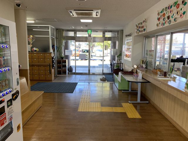 開放的なエントランス