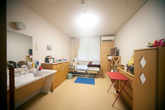 自然光の差し込む居室