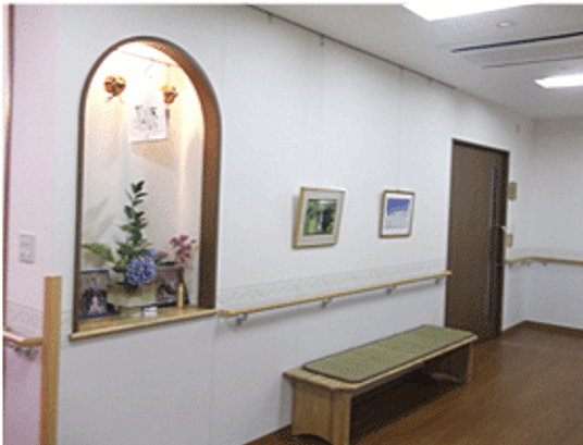 温かい雰囲気の廊下